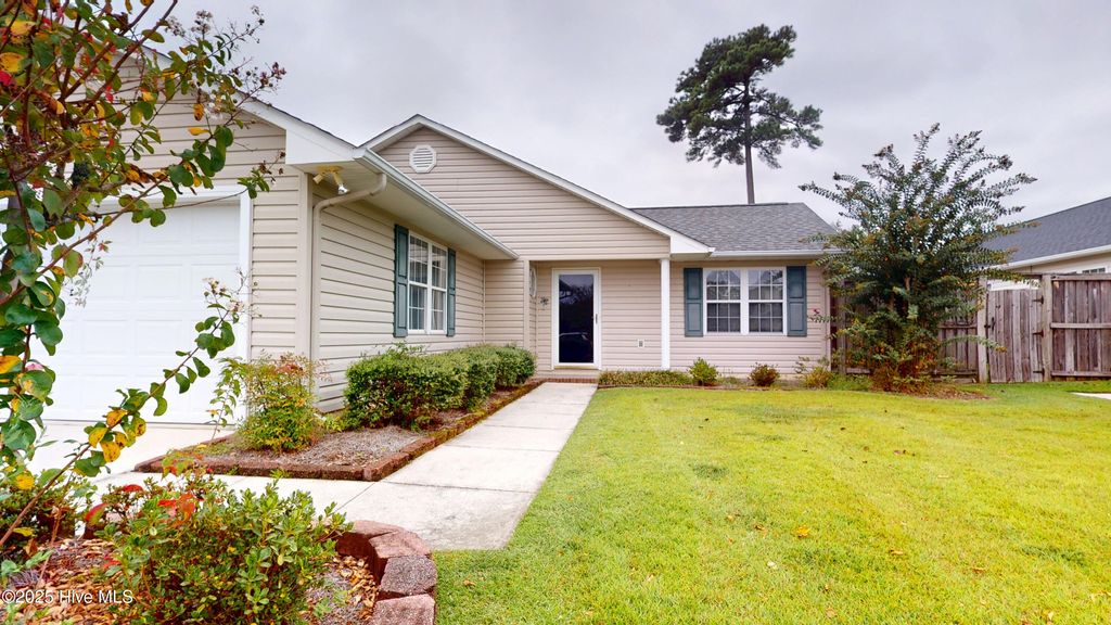 Photo of 2104 Colony Plaza, Jacksonville, NC 28546 (MLS # 100531678)