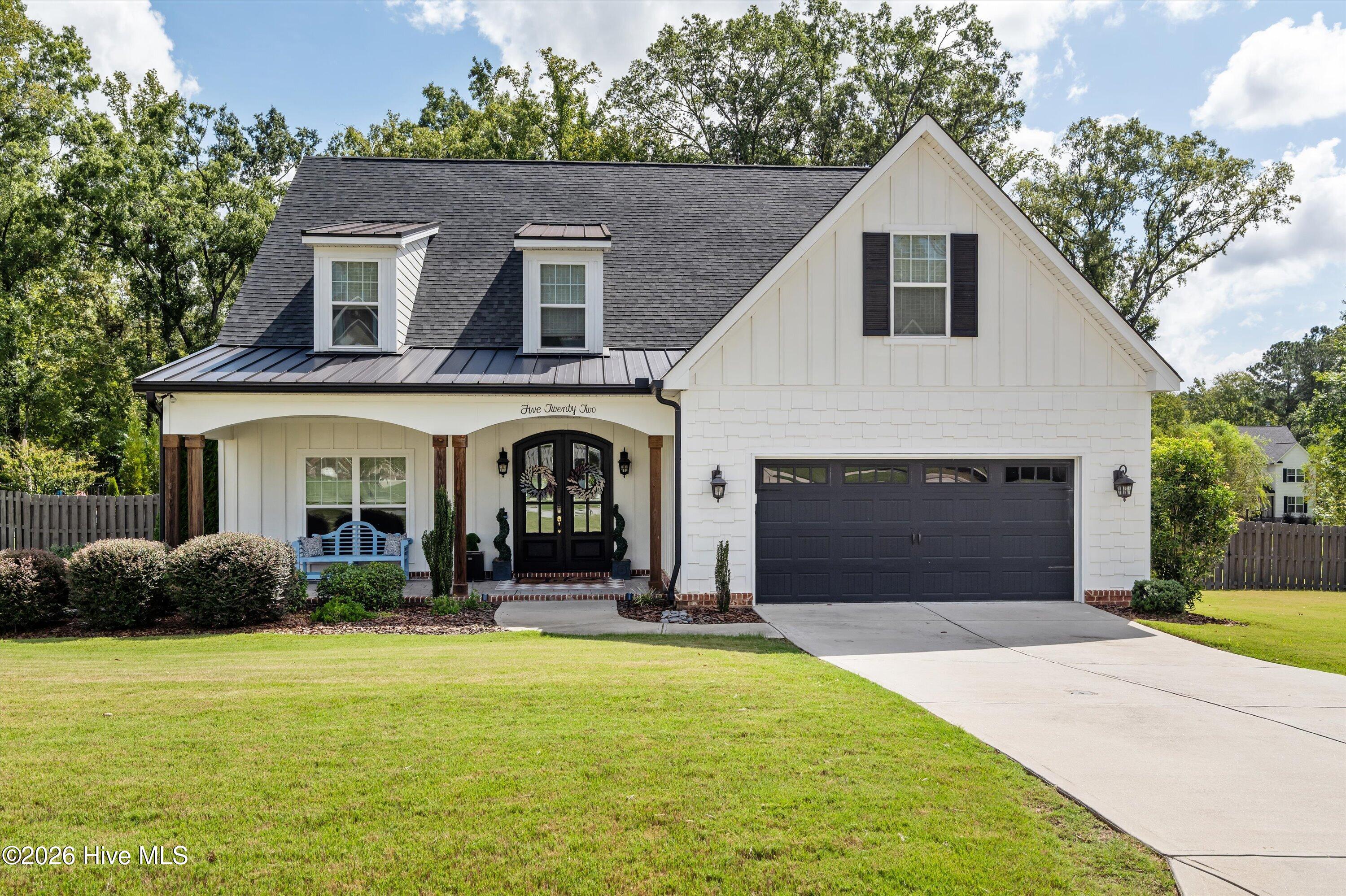 522 River Oaks Lane