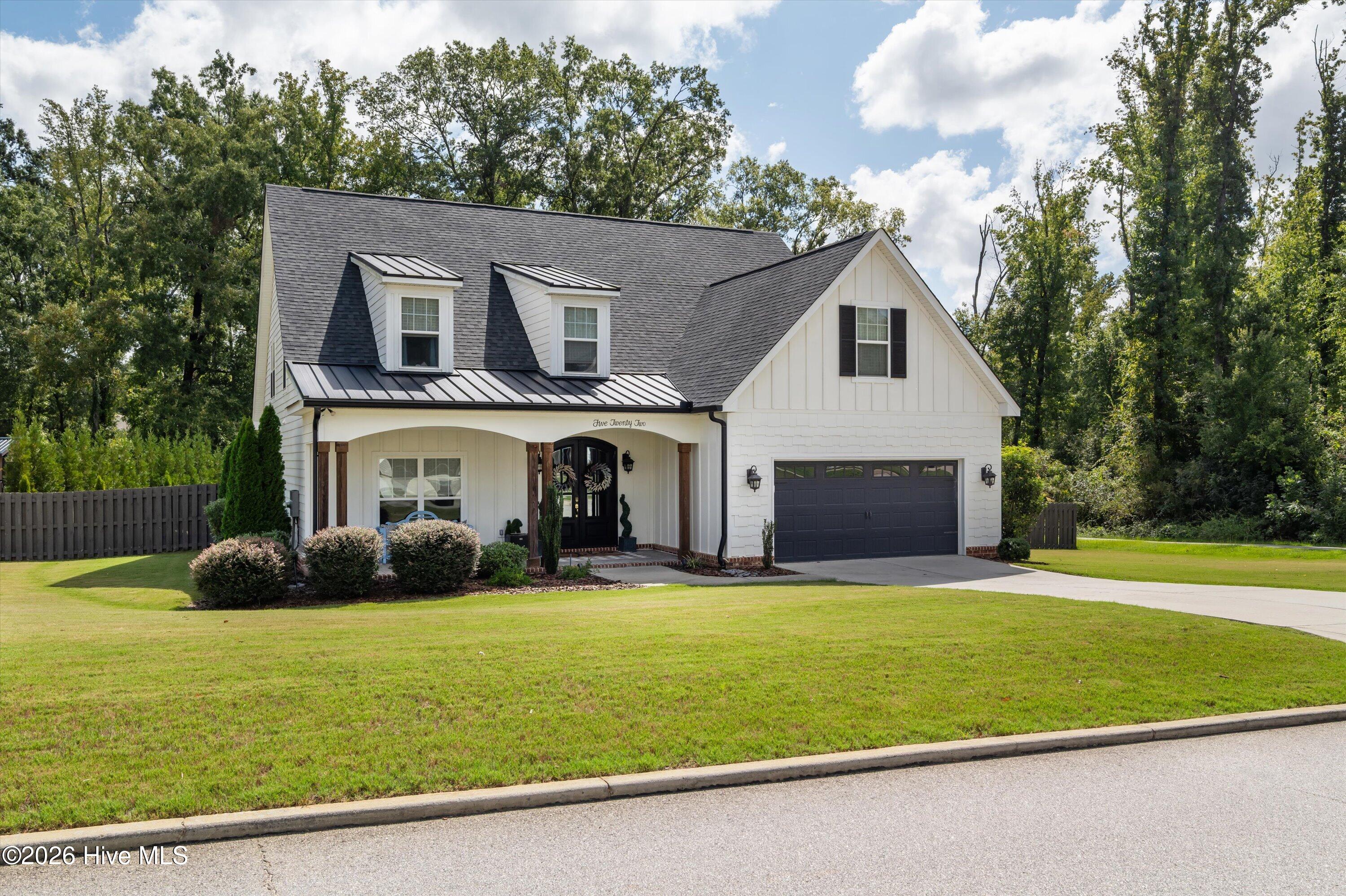 522 River Oaks Lane
