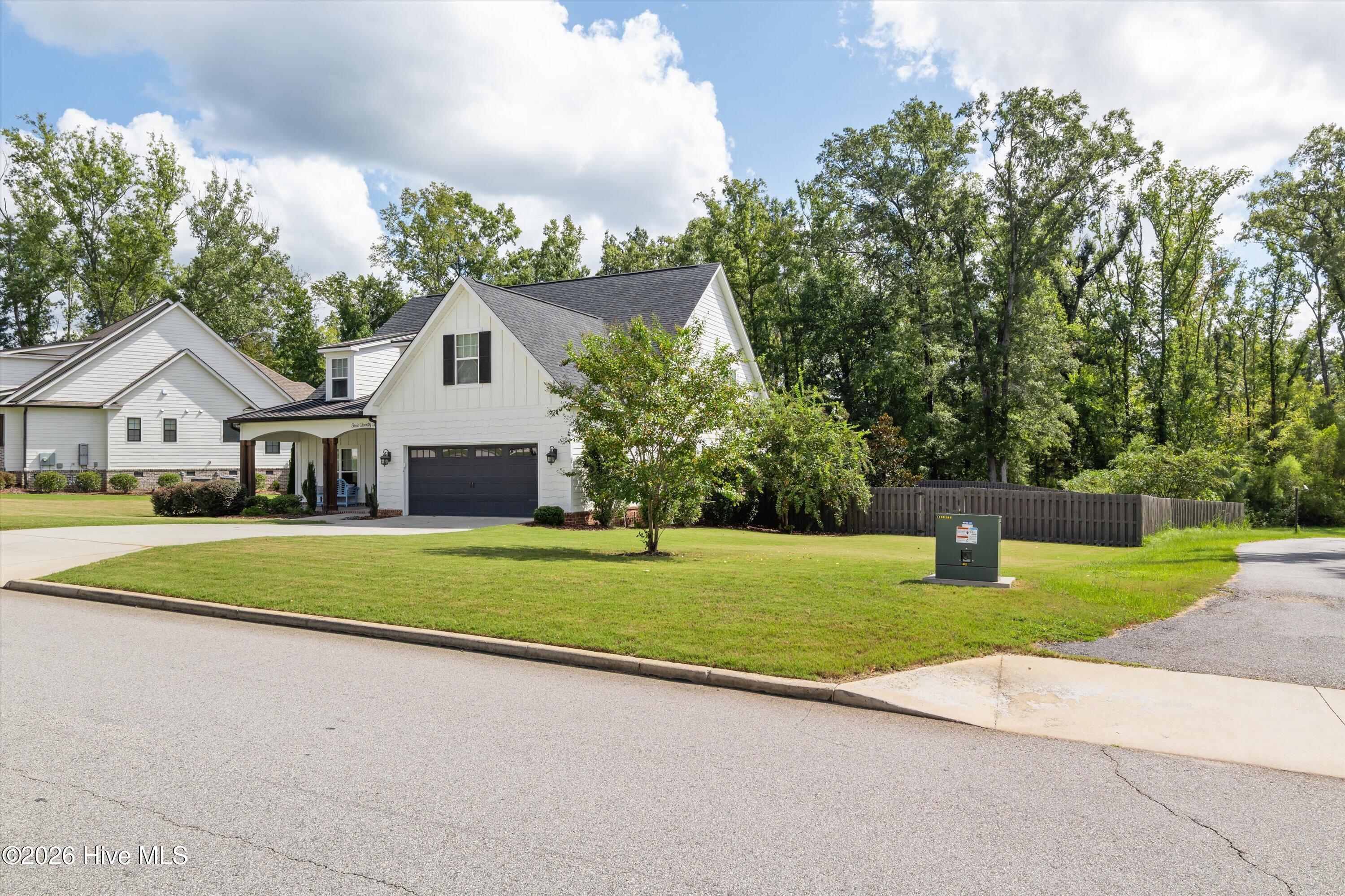 522 River Oaks Lane