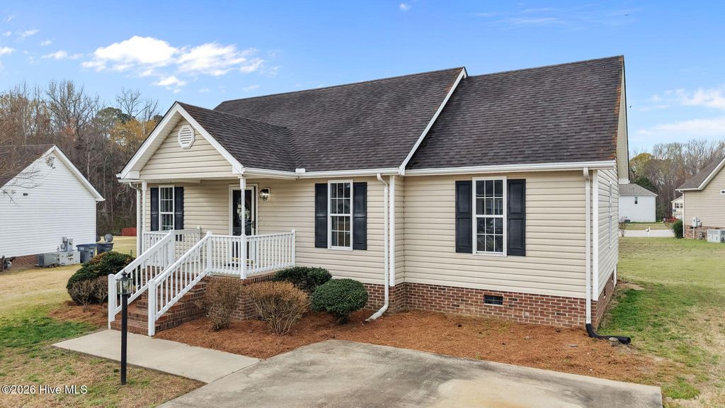 Photo of 109 Doves Mount Circle, Rocky Mount, NC 27801 (MLS # 100560200)