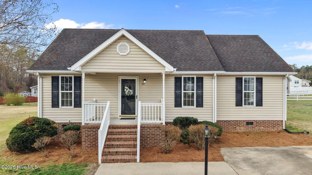 Photo of 109 Doves Mount Circle, Rocky Mount, NC 27801 (MLS # 100560200)