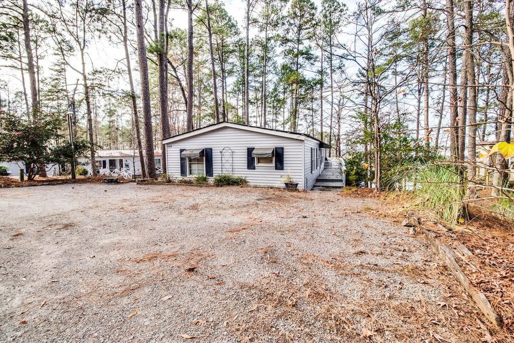 Photo of 4009 Harbor Point Road, Appling, GA 30802 (MLS # 550406)