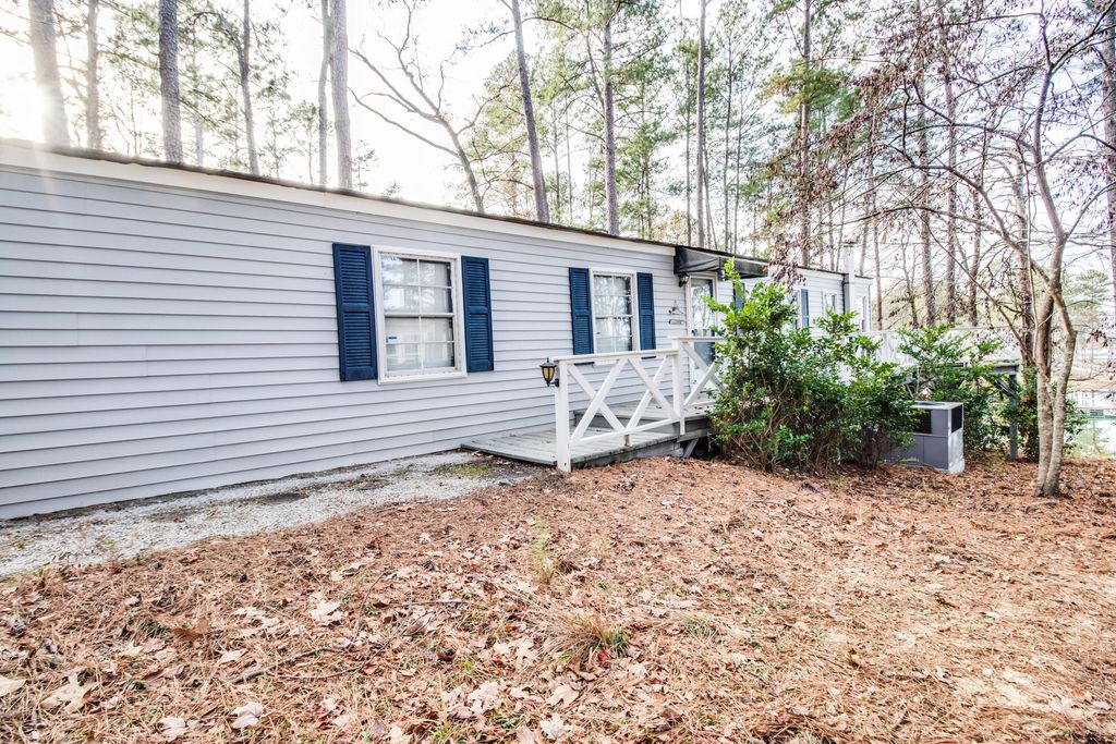 Photo of 4009 Harbor Point Road, Appling, GA 30802 (MLS # 550406)