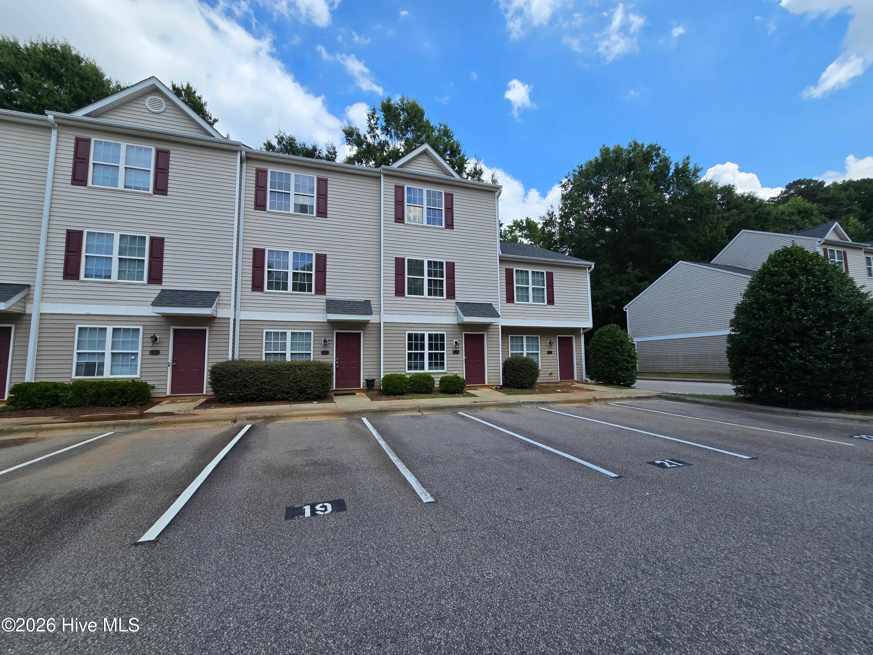 19 Red Lane
