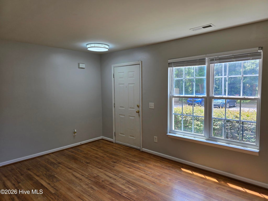 Photo of 19 Red Lane, Raleigh, NC 27606 (MLS # 100587791)