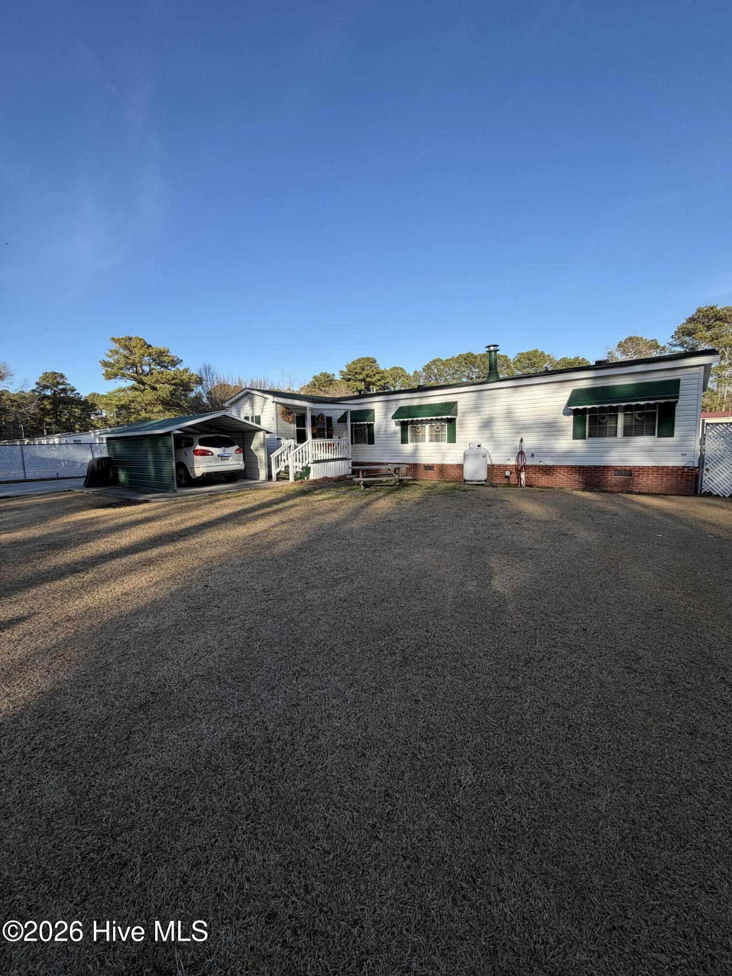 2626 Pershing Terrace