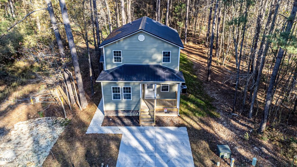 Photo of 622 Walnut Drive, Jacksonville, NC 28540 (MLS # 100538278)