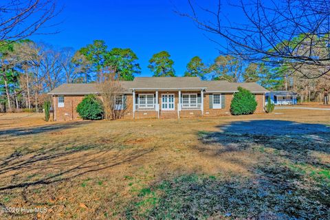 Photo of 204 N Country Club Road, Kenansville, NC 28349 (MLS # 100549720)
