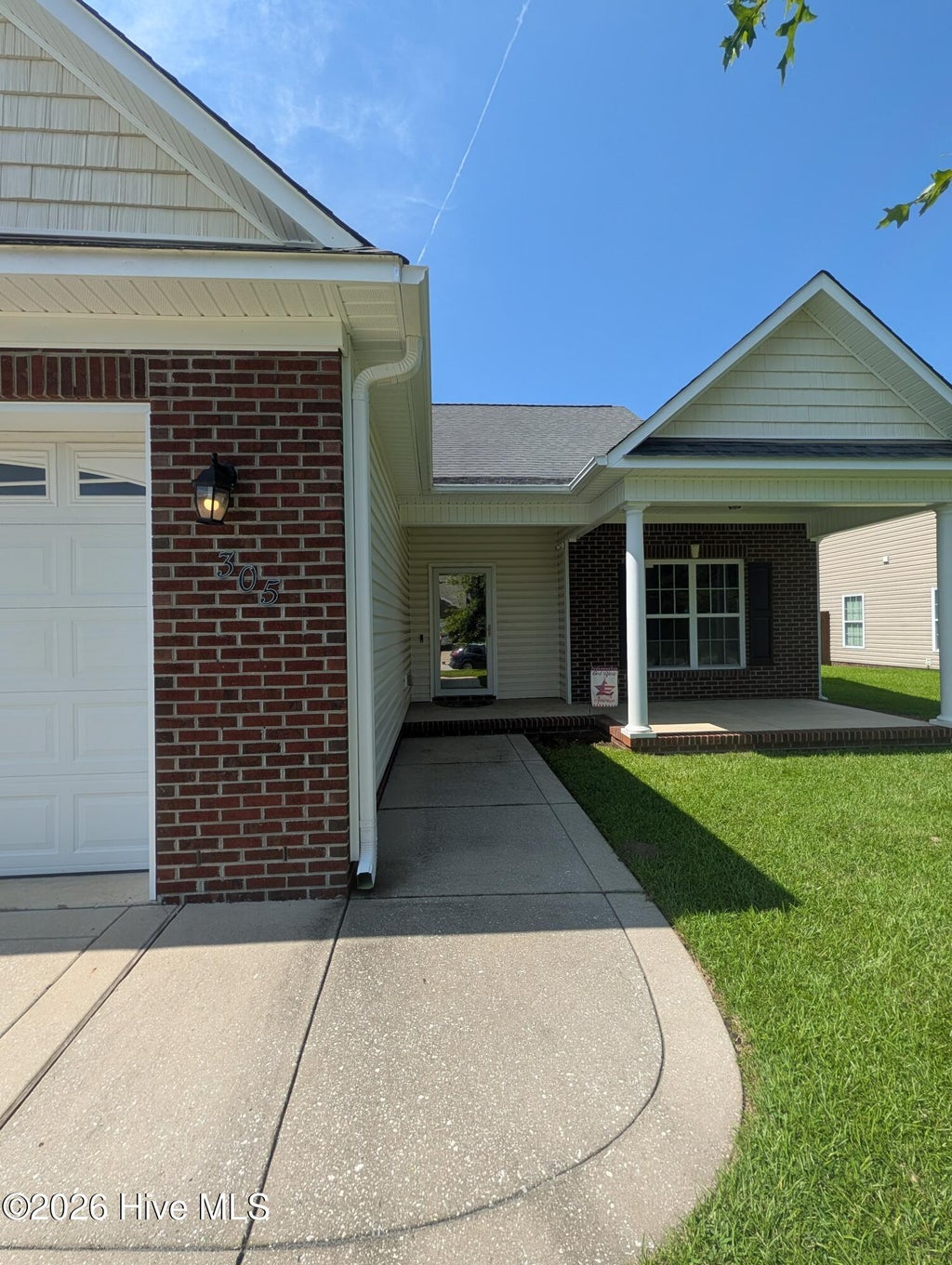 Photo of 305 Weatherford Drive, Jacksonville, NC 28540 (MLS # 100599324)
