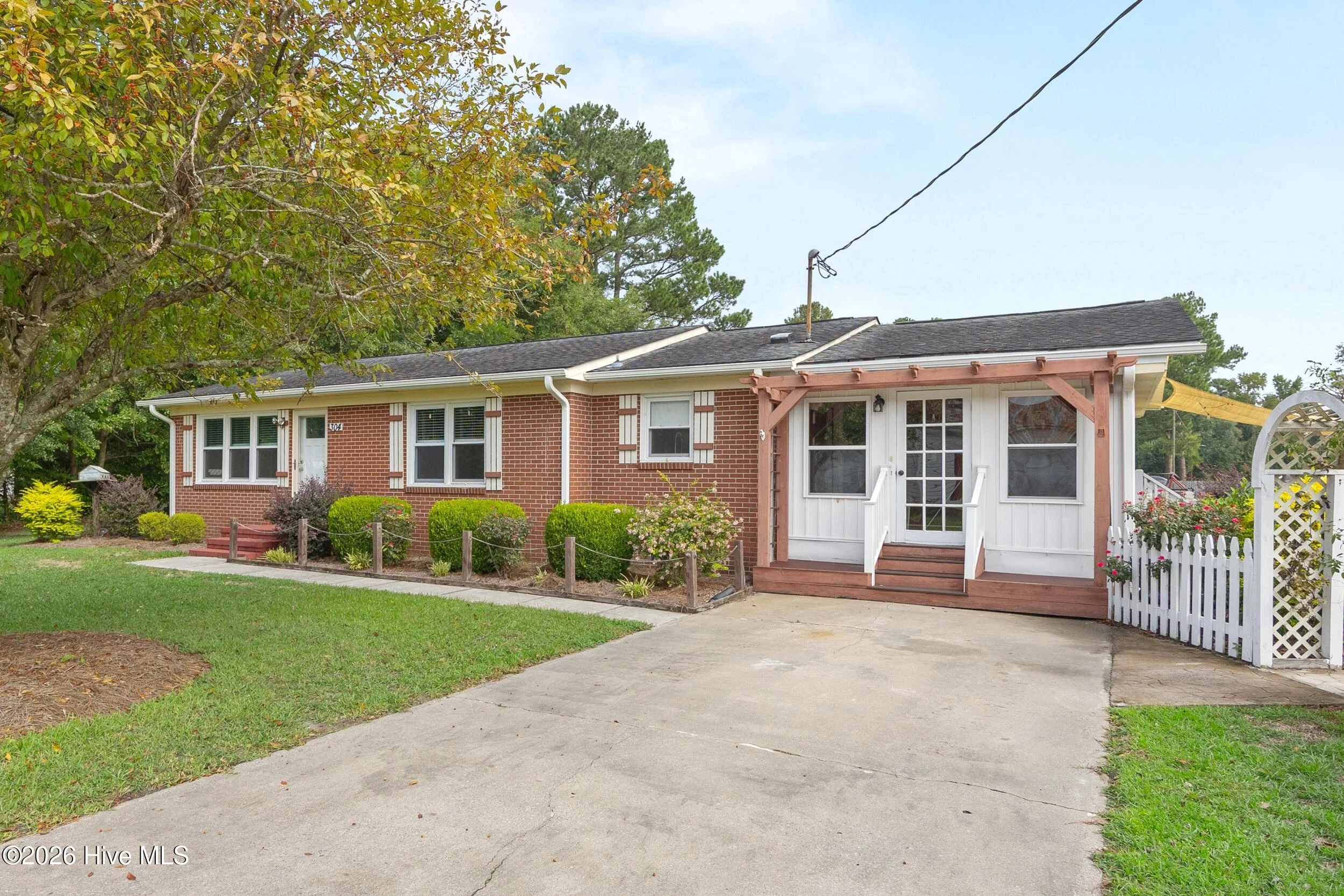 304 W Stanford Street