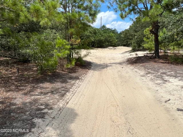 2312 Swan Island Road, photo 5 of 16