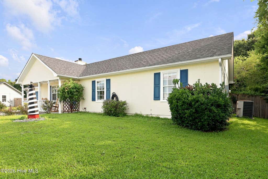 Photo of 204 Stag Court, Hubert, NC 28539 (MLS # 100592077)