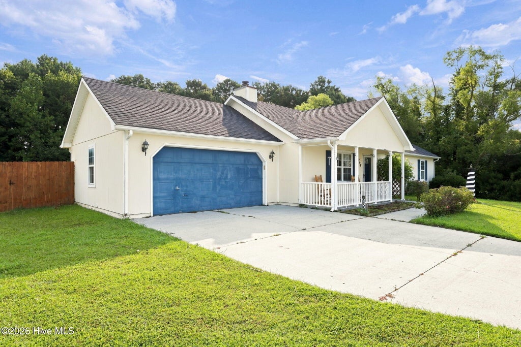 Photo of 204 Stag Court, Hubert, NC 28539 (MLS # 100592077)
