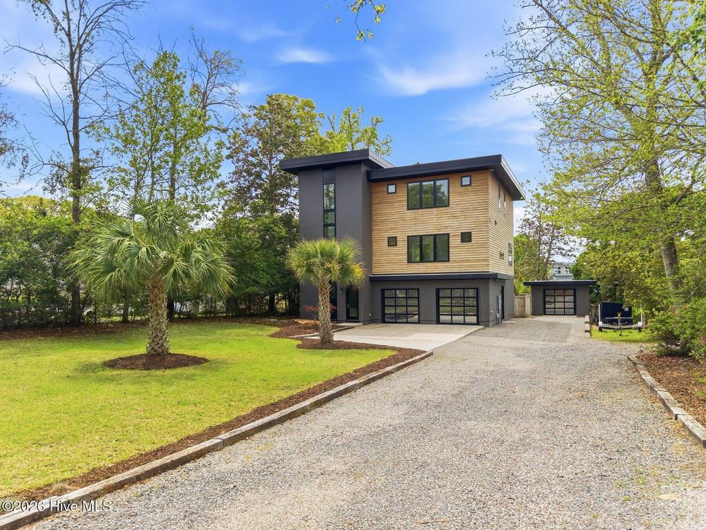 Photo of 830 Santa Maria Avenue, Wilmington, NC 28411 (MLS # 100566694)