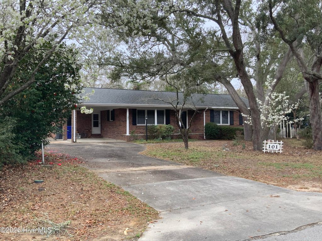 Photo of 101 NE 40th Street, Oak Island, NC 28465 (MLS # 100561205)