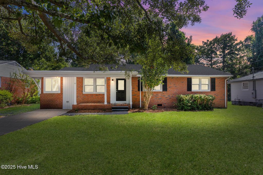 Photo of 1004 River Street, Jacksonville, NC 28540 (MLS # 100533328)