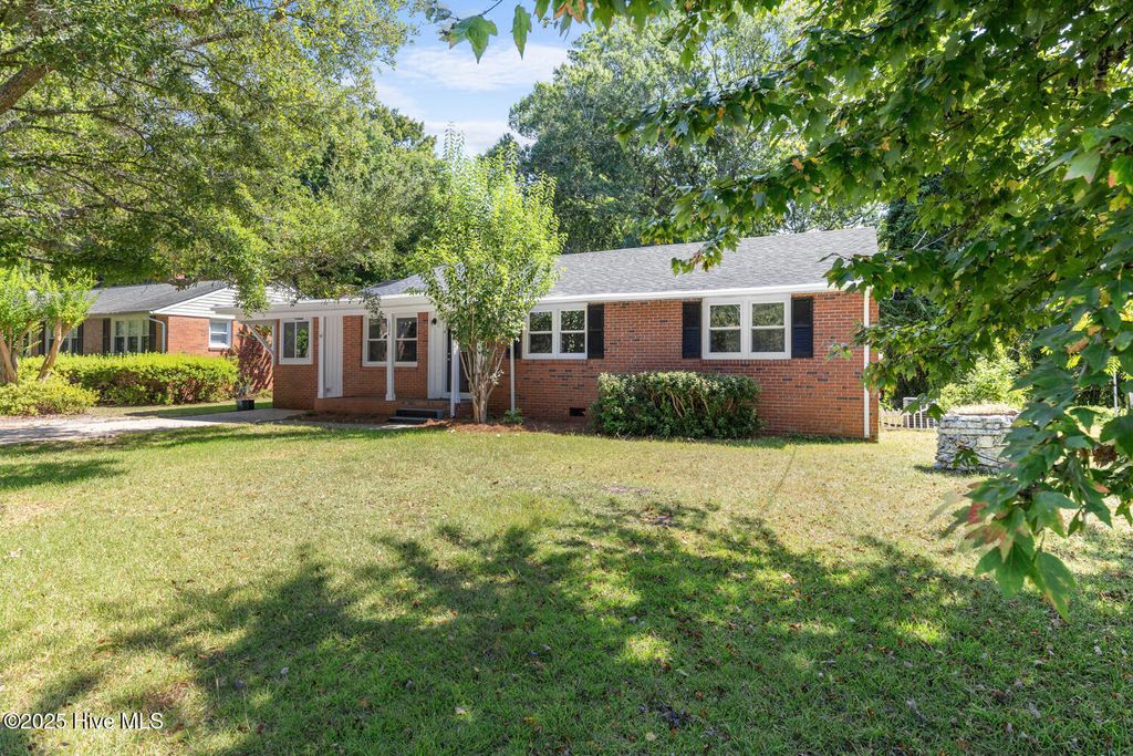 Photo of 1004 River Street, Jacksonville, NC 28540 (MLS # 100533328)
