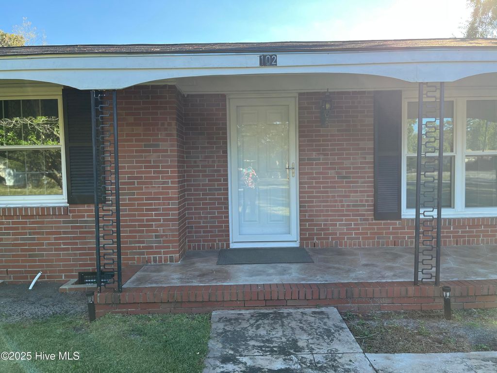 Photo of 102 Dixie Drive, Leland, NC 28451 (MLS # 100536383)