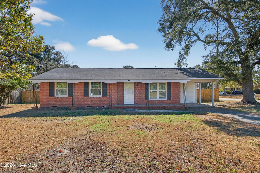 Photo of 102 Dixie Drive, Leland, NC 28451 (MLS # 100536383)