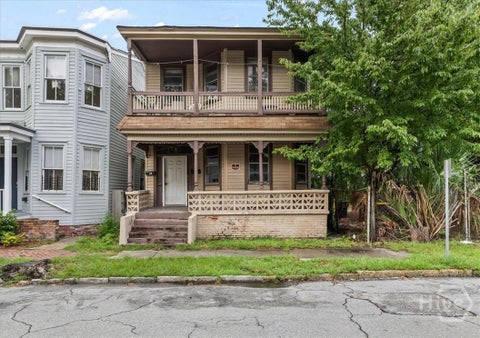 Homes For Sale - 108 W 32nd Street<br/> Savannah, GA 31401