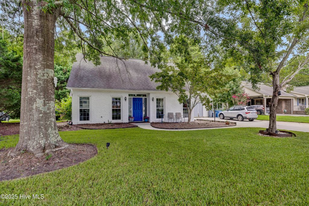 Photo of 129 Darby Street, Wilmington, NC 28409 (MLS # 100525615)