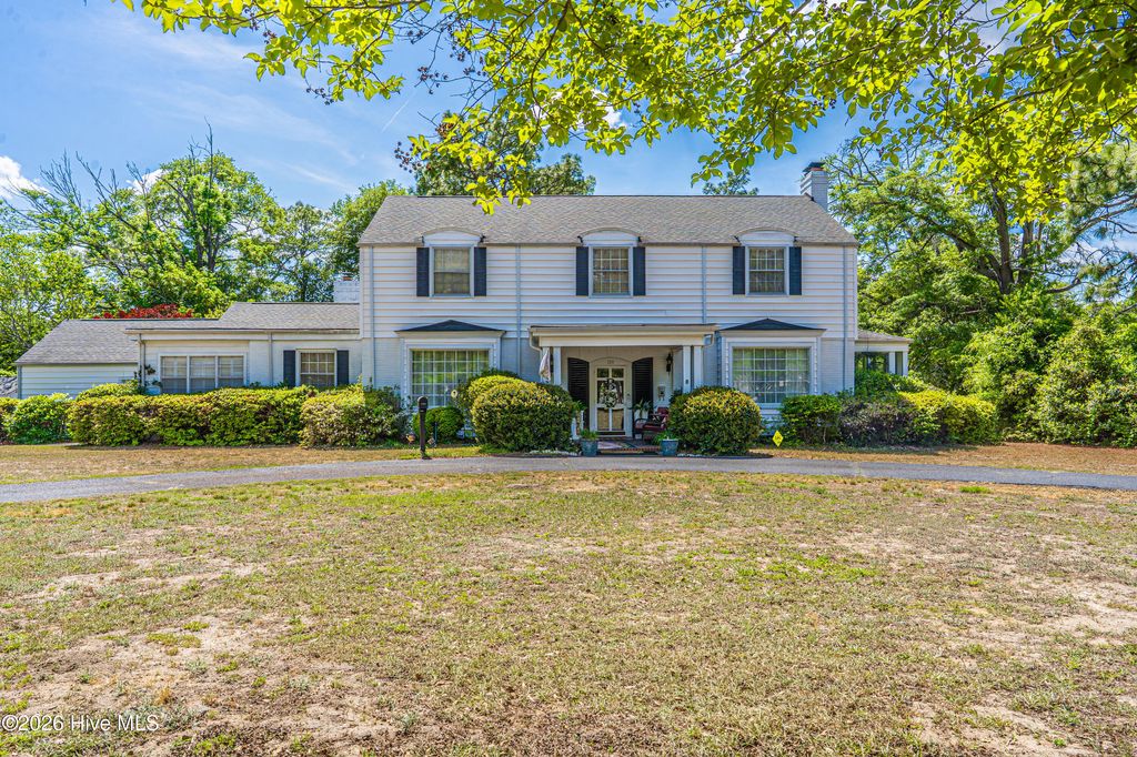 Photo of 104 Dogwood Lane, Hamlet, NC 28345 (MLS # 100568339)