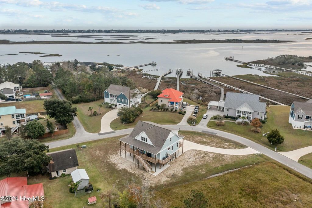 Photo of 202 Topsail Watch Drive, Hampstead, NC 28443 (MLS # 100535594)