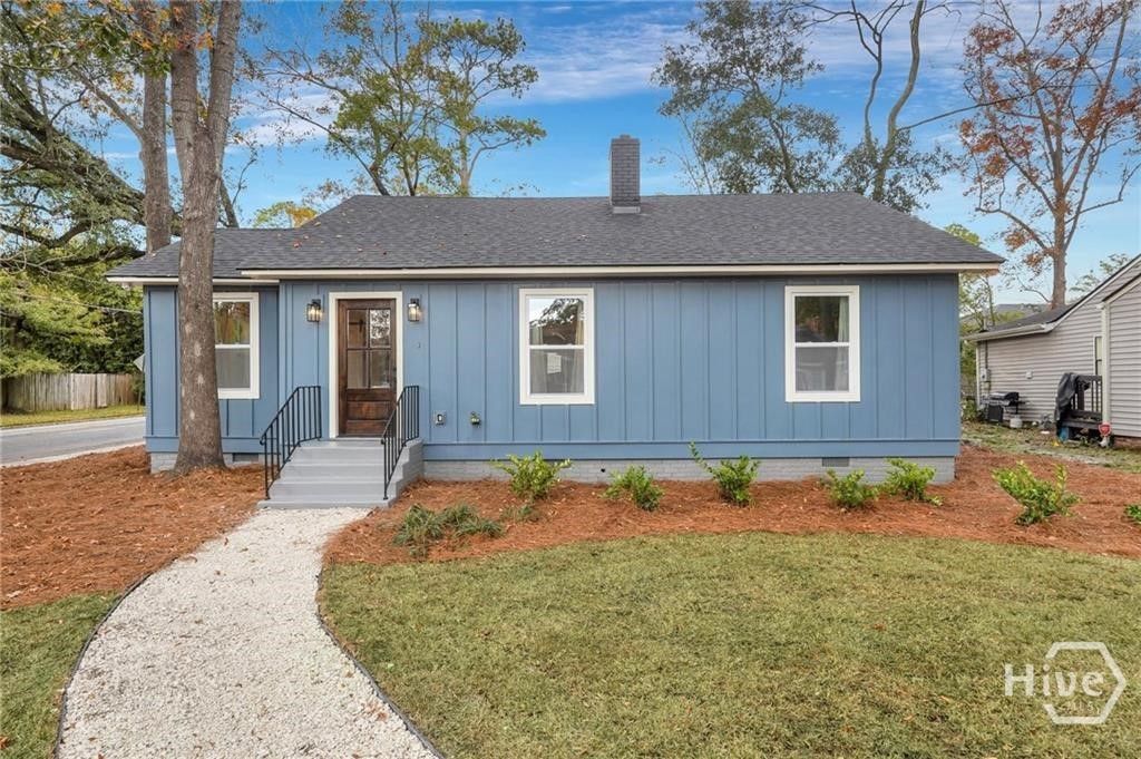 Photo of 402 E 57th Street, Savannah, GA 31405 (MLS # SA342688)