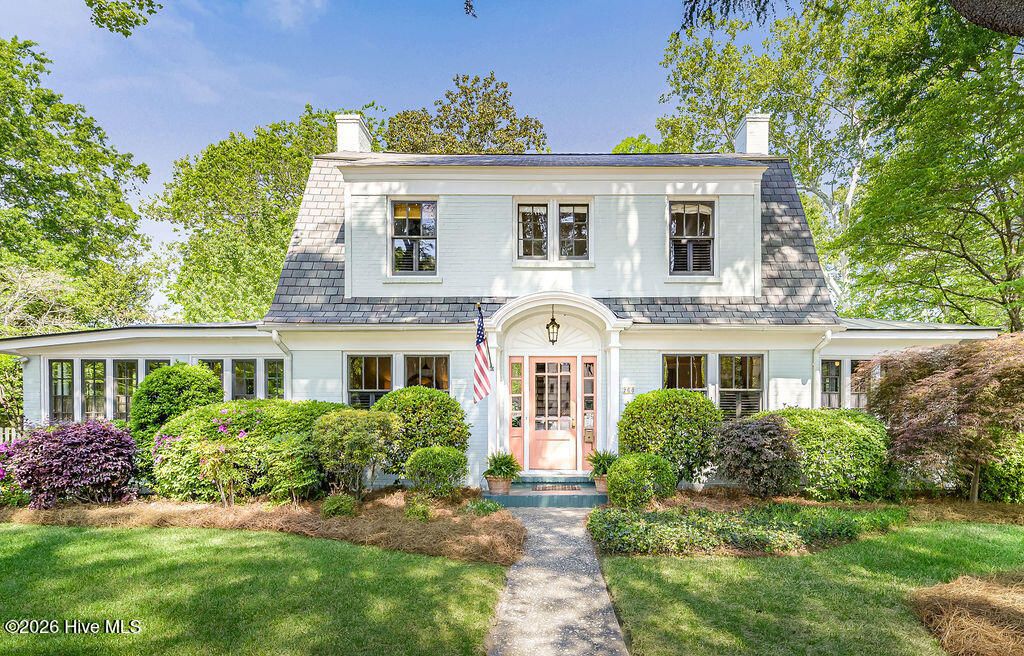 Photo of 260 S Ashe Street, Southern Pines, NC 28387 (MLS # 100566173)