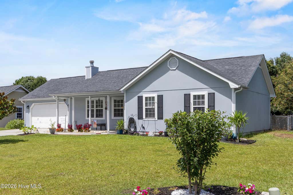 Photo of 262 Parnell Road, Hubert, NC 28539 (MLS # 100594304)