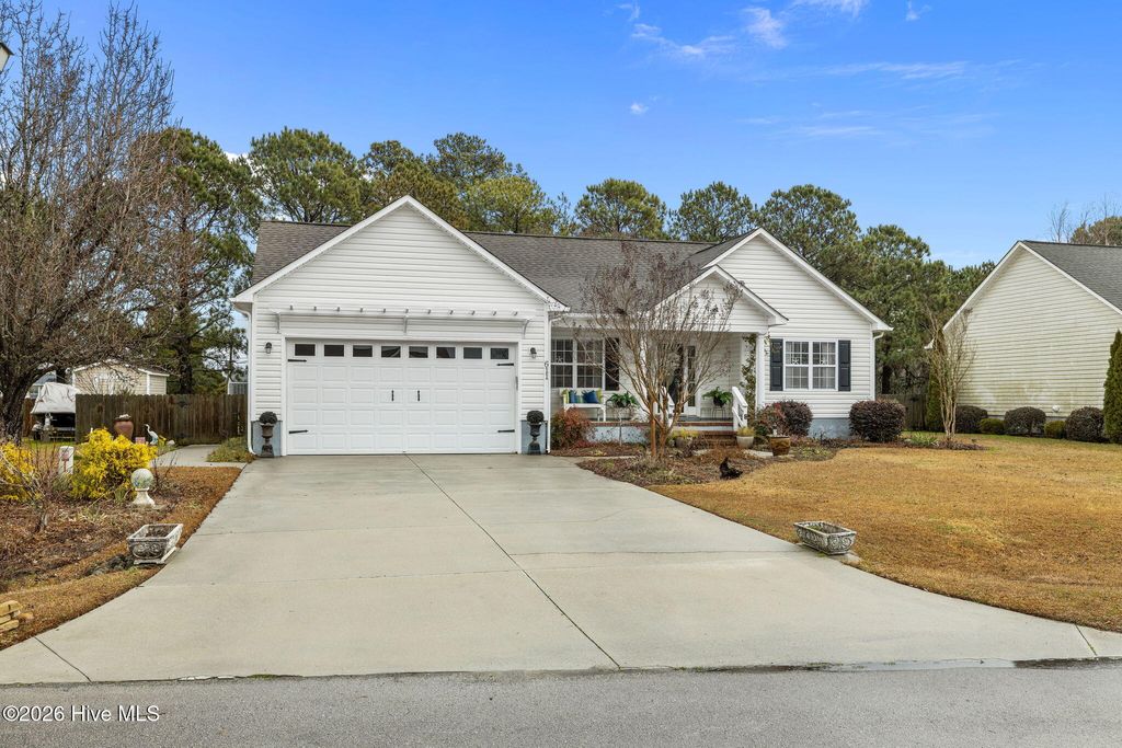 Photo of 611 Flybridge Lane, Beaufort, NC 28516 (MLS # 100551626)