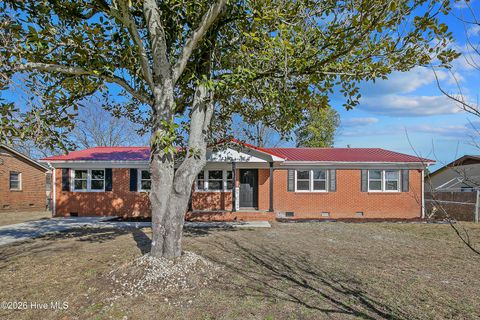 Homes For Sale - 1034 Crayton Circle<br/> Cumberland County, Fayetteville, NC 28314