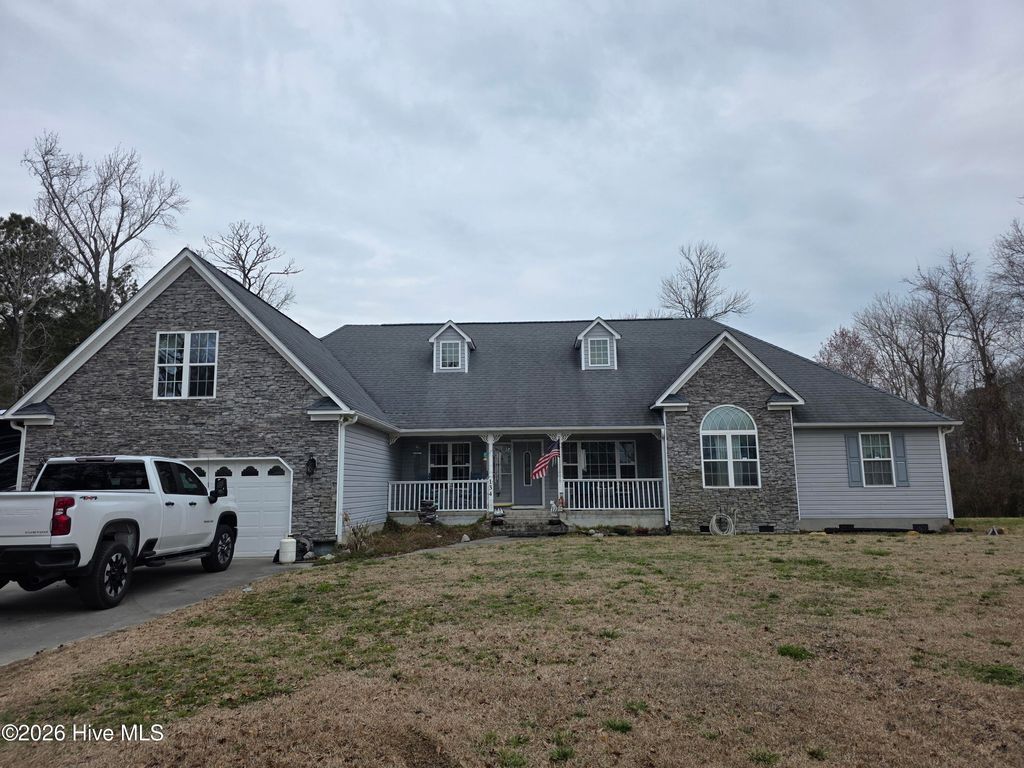 Photo of 134 Bur Oaks Boulevard, Newport, NC 28570 (MLS # 100559781)