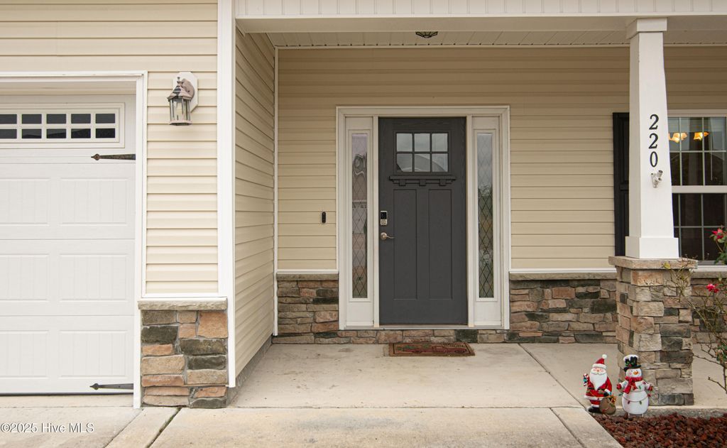 Photo of 220 Wood House Drive, Jacksonville, NC 28546 (MLS # 100545254)