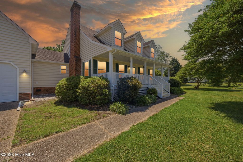 Photo of 805 Puddin Ridge Road, Moyock, NC 27958 (MLS # 100572568)
