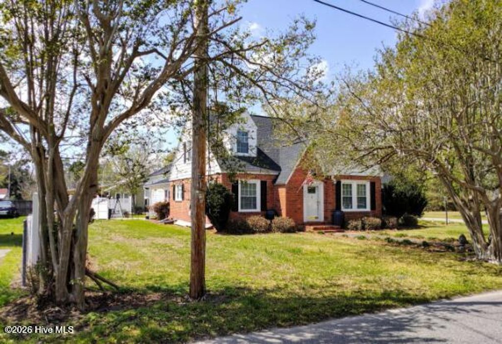 Photo of 215 N Elm Street, Chadbourn, NC 28431 (MLS # 100571878)