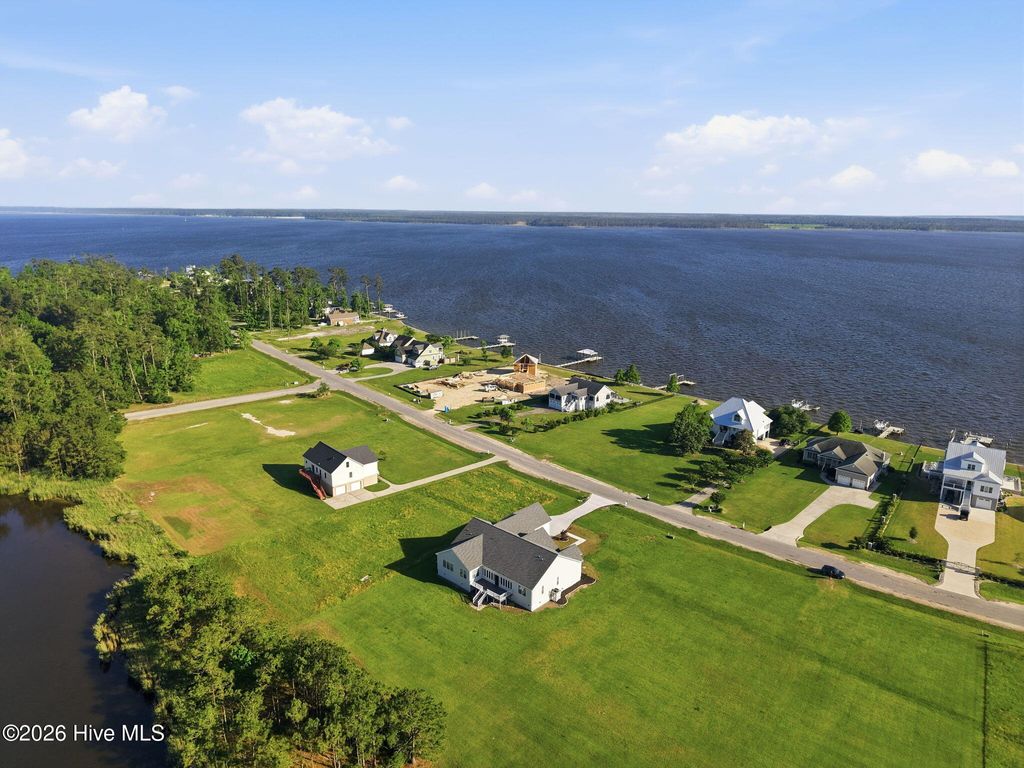 Photo of 117 E Dowry Creek, Belhaven, NC 27810 (MLS # 100575898)