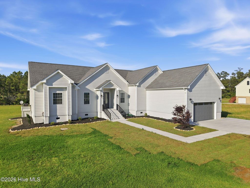 Photo of 117 E Dowry Creek, Belhaven, NC 27810 (MLS # 100575898)
