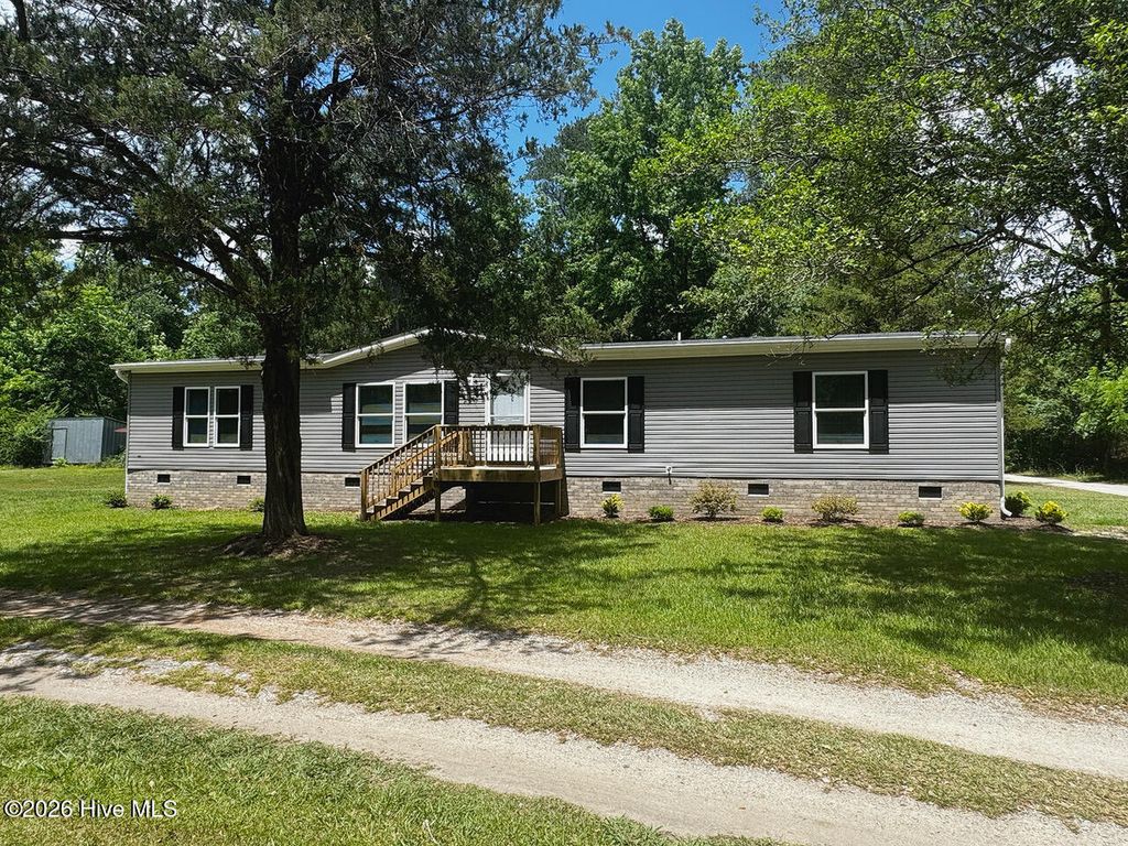 Photo of 97 Bridgeside Road, Rocky Point, NC 28457 (MLS # 100576092)