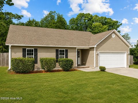 Homes For Rent - 104 Blue Bird Lane<br/> Newport, NC 28570