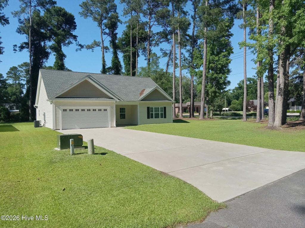 Photo of 525 Vineland Drive, Whiteville, NC 28472 (MLS # 100596534)