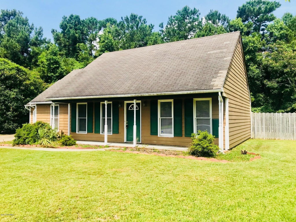 Photo of 119 Sidesaddle Lane, Jacksonville, NC 28546 (MLS # 100607923)