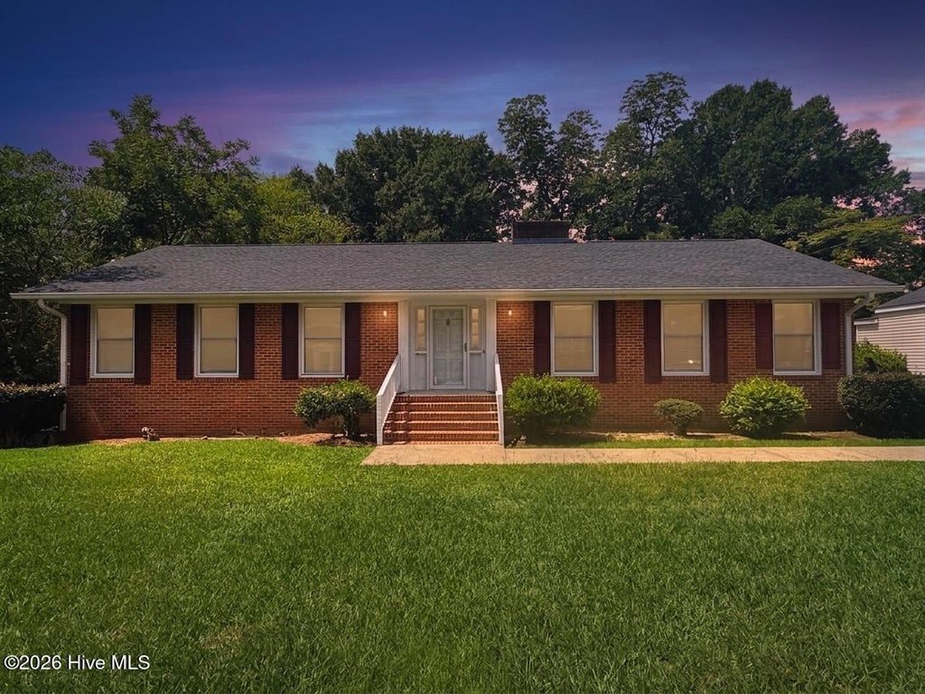 Photo of 114 Eastover Avenue, Clinton, NC 28328 (MLS # 100596515)