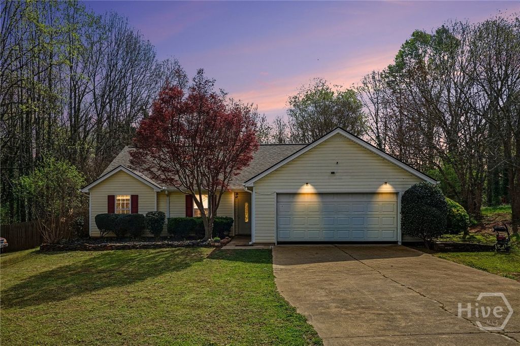 Photo of 505 Stoney Creek Drive, Winder, GA 30680 (MLS # CL352110)