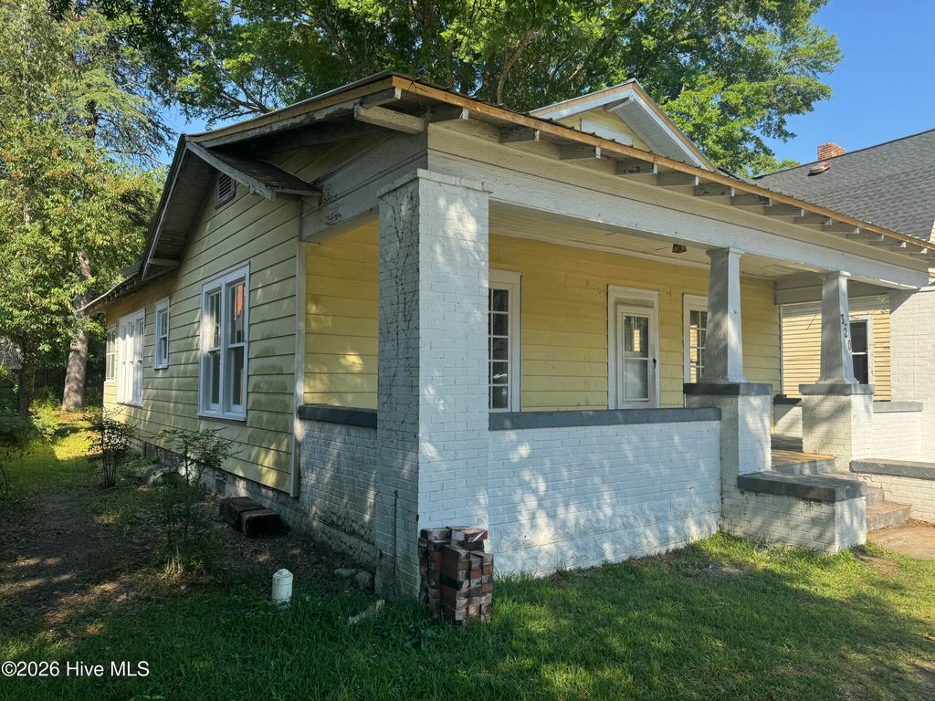 Photo of 320 Spring Street, Hamlet, NC 28345 (MLS # 100579833)