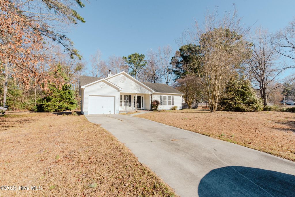 Photo of 114 Live Oak Drive, Jacksonville, NC 28540 (MLS # 100560051)