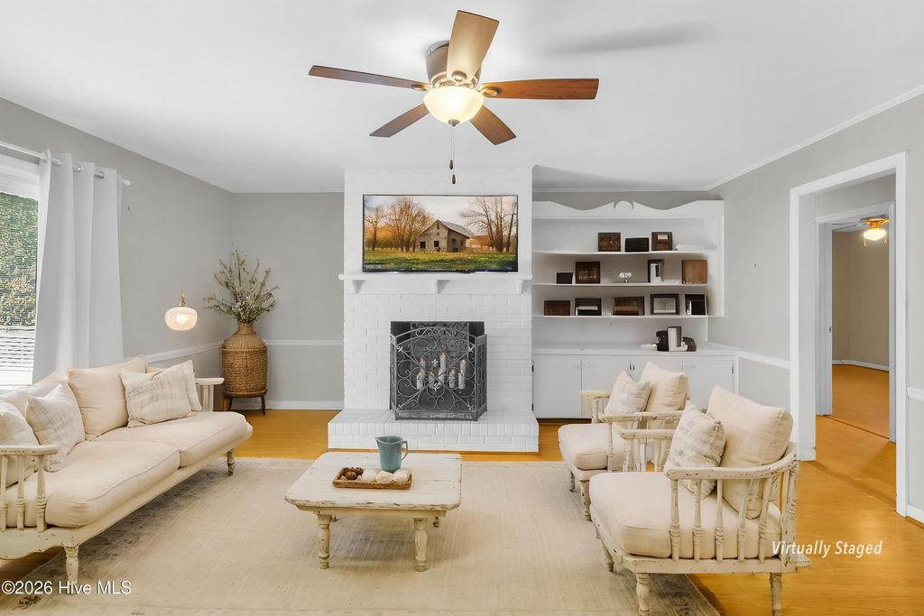 Photo of 609 Edgehill Road, Trent Woods, NC 28562 (MLS # 100555734)