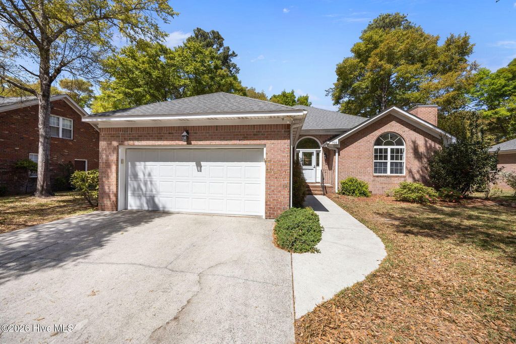 Photo of 705 Valley Brook Road, Wilmington, NC 28412 (MLS # 100565188)