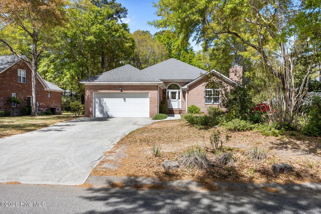 Photo of 705 Valley Brook Road, Wilmington, NC 28412 (MLS # 100565188)